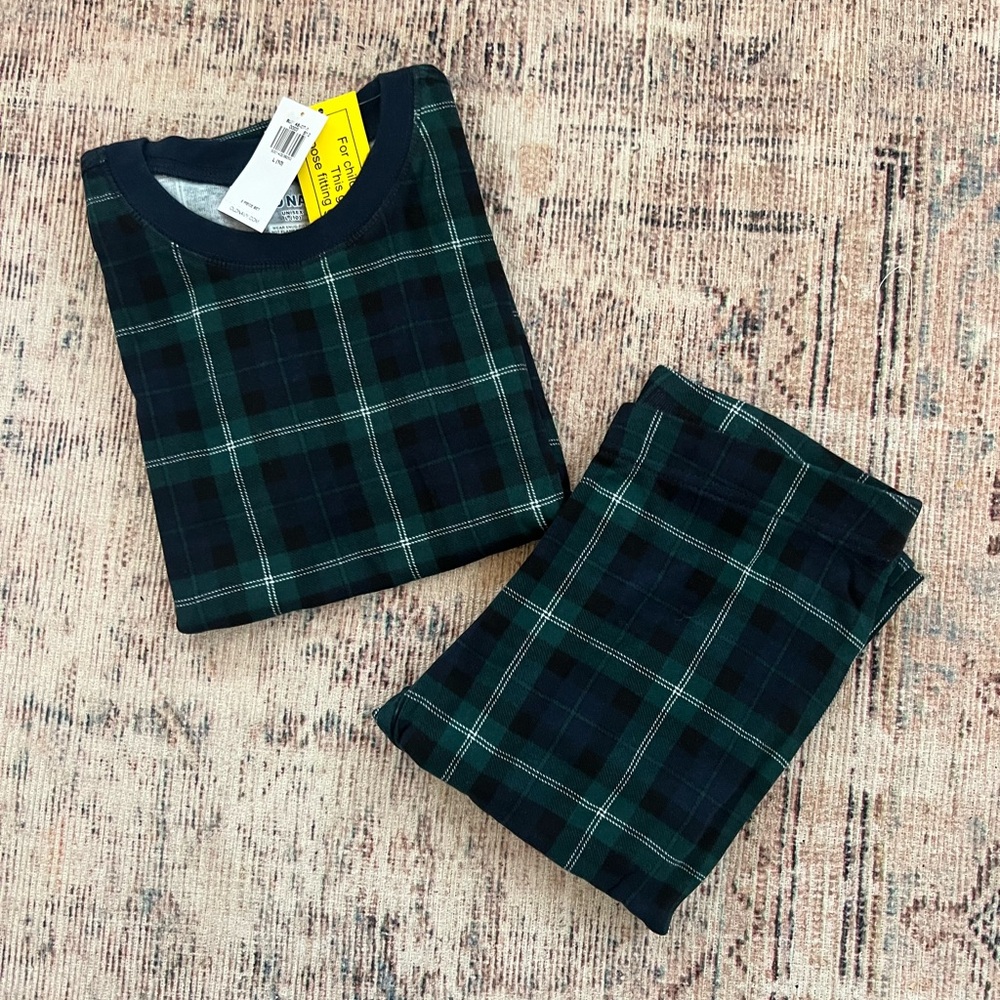 Old Navy Kids Green and Black Plaid Pajama Set